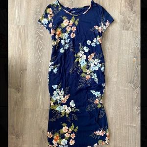 Floral side ruching maternity dress